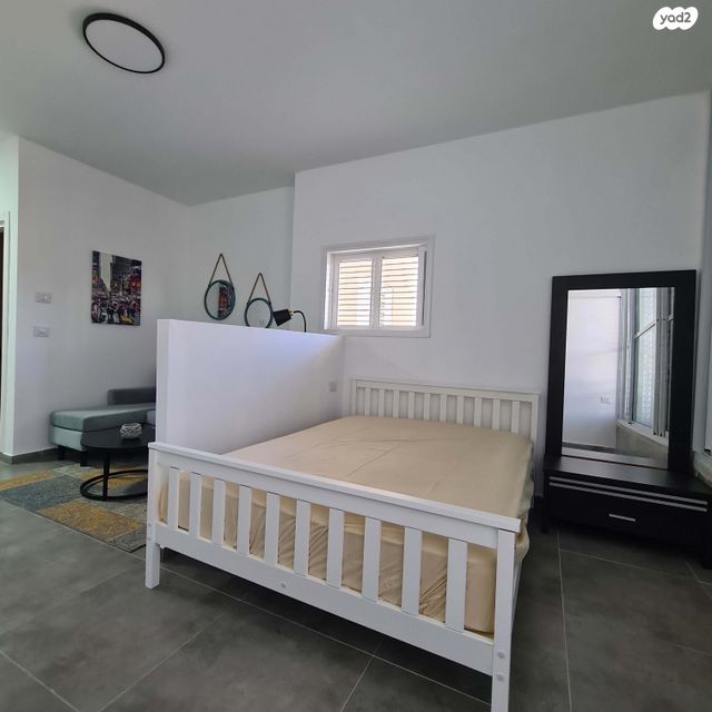 סטודיו/ לופט, ז'בוטינסקי 11, רמז, מערב ותיק, ראשון לציון