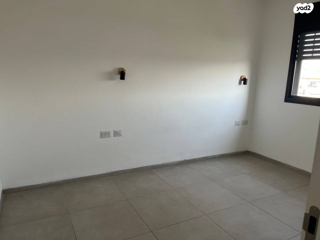 יחידת דיור, כנרת 1, לבנים, לבנים