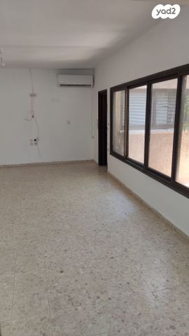 בית פרטי/ קוטג', הפלמ"ח 27, שאר העיר, קדימה צורן