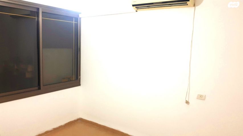 דירה, זיכרון משה 1, אזור תעשיה דורה, שלומי