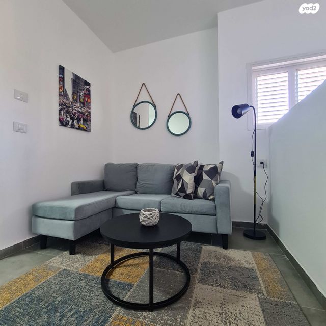 ז'בוטינסקי 11