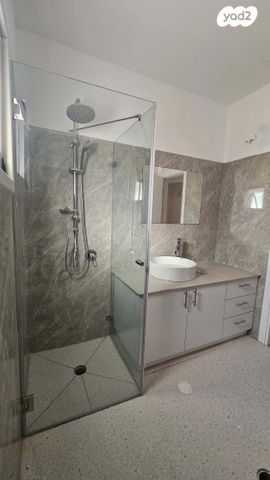 גג/ פנטהאוז, הרב ריינס 40, נאות הרצל, נתניה