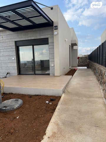 בית פרטי/ קוטג', אפיק 2, רובע 11, קצרין