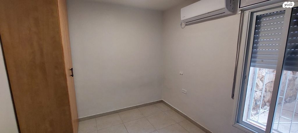 דירת גן, אלכסנדר רובוביץ' 322, ארמון הנציב, תלפיות מזרח, ירושלים