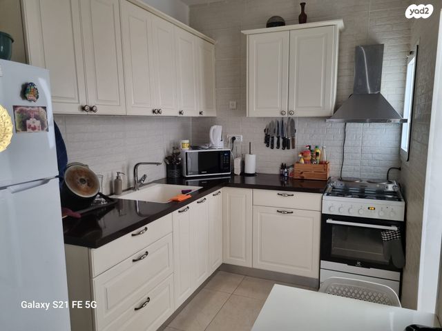 יחזקאל דנין 3