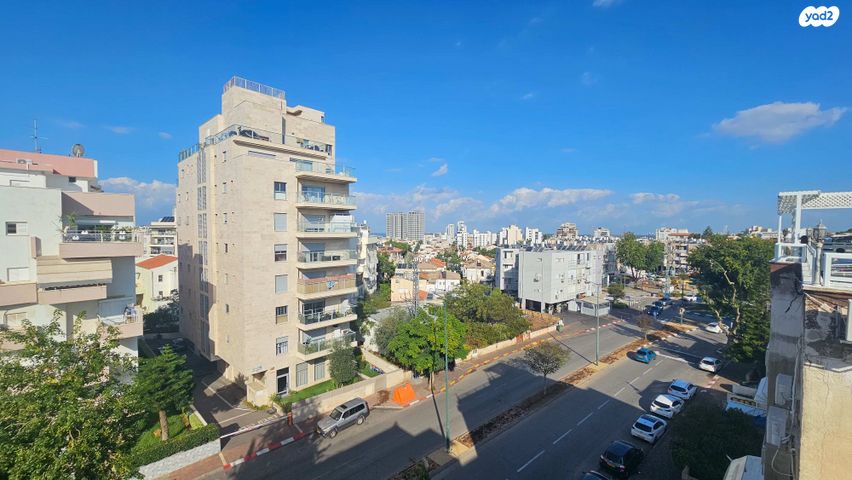 גג/ פנטהאוז, הרב ריינס 40, נאות הרצל, נתניה