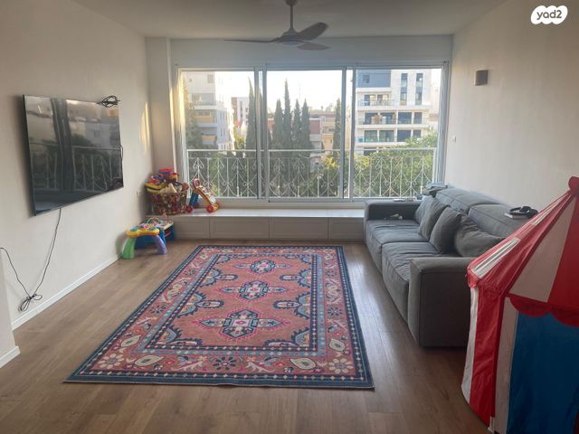 גג/ פנטהאוז, נחשון 9, מרכז, כפר סבא