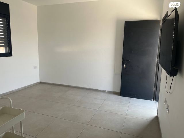 יחידת דיור, כנרת 1, לבנים, לבנים