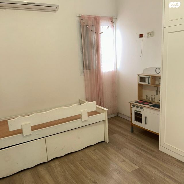 דירה, יצחק שדה 9, יצחק שדה, אזור