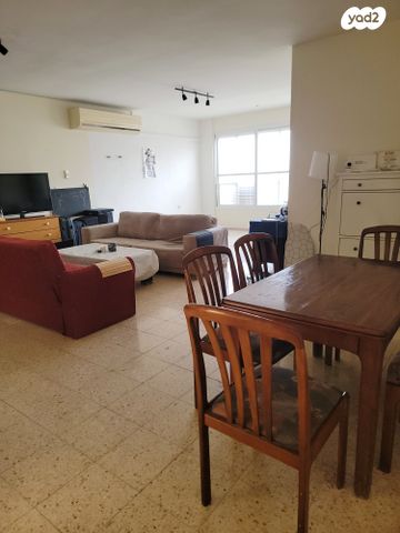 דירה, דרך זאב ז'בוטינסקי 54, שכונת חשמונאים, מרכז העיר א, רמת גן