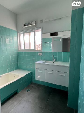 דירה, קריניצי 60, שכונת יהלום, מרכז העיר ב, רמת גן