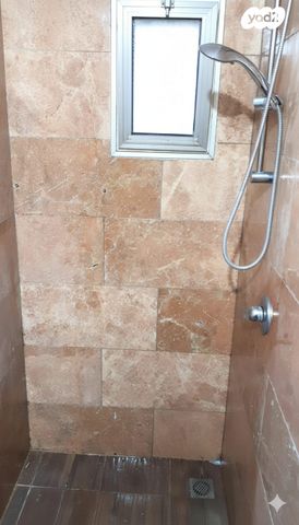 דירה, זיכרון משה 1, אזור תעשיה דורה, שלומי