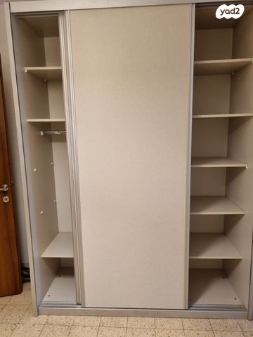 דירה, הגיבור האלמוני 6, יד אליהו, תל אביב יפו