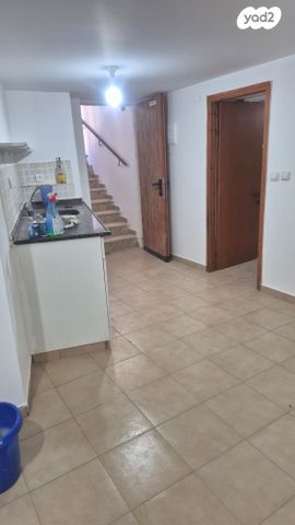 יחידת דיור, הטייס 2, אביב, ראש העין