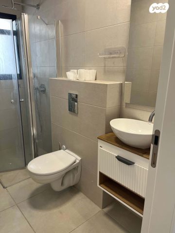 יחידת דיור, כנרת 1, לבנים, לבנים