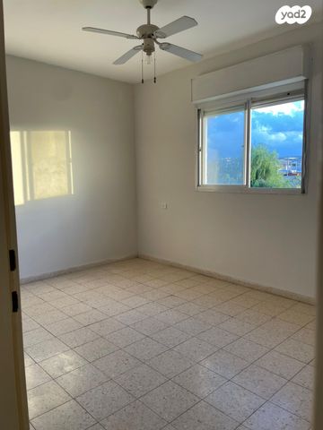 דירה, הבשור 5, גני אביב, לוד