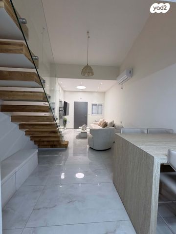 בית פרטי/ קוטג', יל"ג 3, מרכז, קרית עבודה, חולון