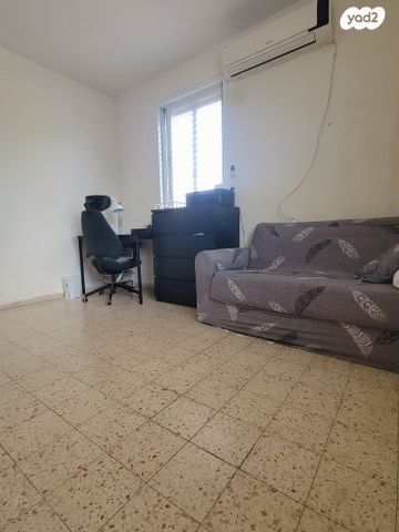 דירה, דרך זאב ז'בוטינסקי 54, שכונת חשמונאים, מרכז העיר א, רמת גן