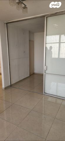 דירה, שדרות בן צבי 76, נאות שקד, נתניה