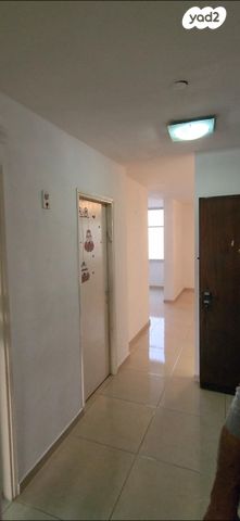 דירה, שדרות בן צבי 76, נאות שקד, נתניה