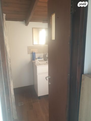 יחידת דיור, הר ארבל 1, לבנים, לבנים