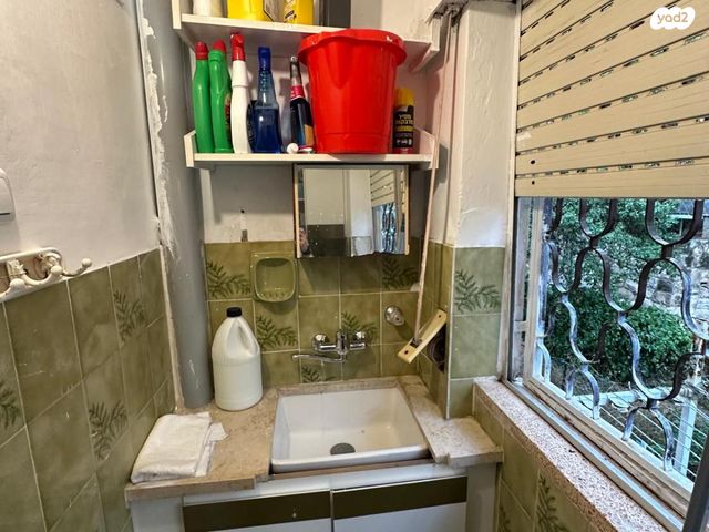 דירה, מדרגות שפינוזה 4, הדר עליון, חיפה