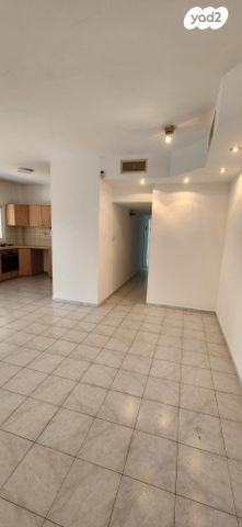 דירה, הרב קטרוני 42, המרכז השקט / מרכז העיר, פתח תקווה