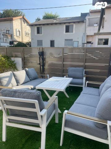 בית פרטי/ קוטג', אשר ברש 7, נווה עוז, פתח תקווה