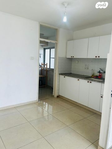 דירה, שדרות בן צבי 76, נאות שקד, נתניה