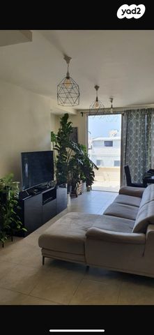 גג/ פנטהאוז, מקס נורדאו 1, דרום מערב ותיק, בת ים