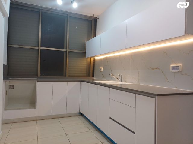 דירה, בר אילן 30, נווה דוד רמז, רעננה