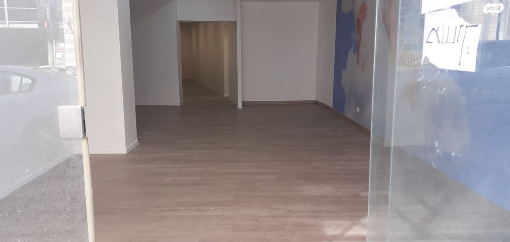 חנויות/ שטח מסחרי, שדרות הרצל 118, העיר העתיקה - מזרח, רמלה