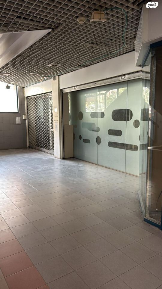 חנויות/ שטח מסחרי, ויצמן 42, מרכז, כפר סבא