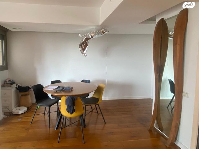 דירה, נווה גן, רמת השרון