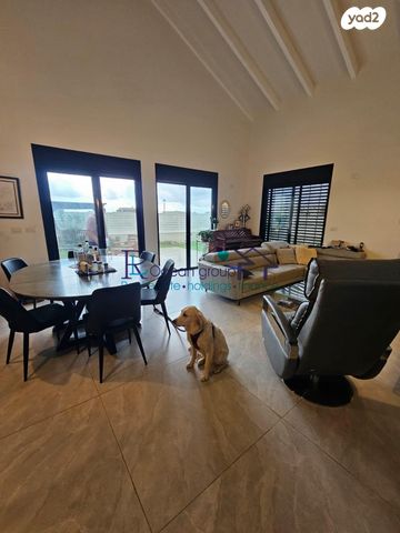 דו משפחתי, מיכה 8, גבעת הפרחים, בנימינה גבעת עדה