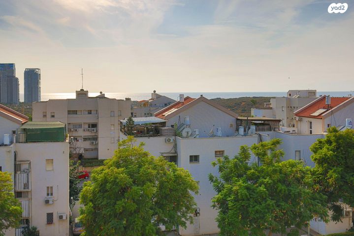 דופלקס, אירוס הארגמן, גבעת האירוסים, נתניה