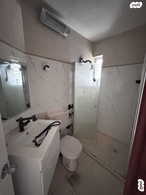 דו משפחתי, אהבת ציון, שיכון ג, טבריה