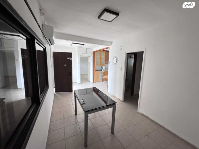 דו משפחתי, אהבת ציון, שיכון ג, טבריה