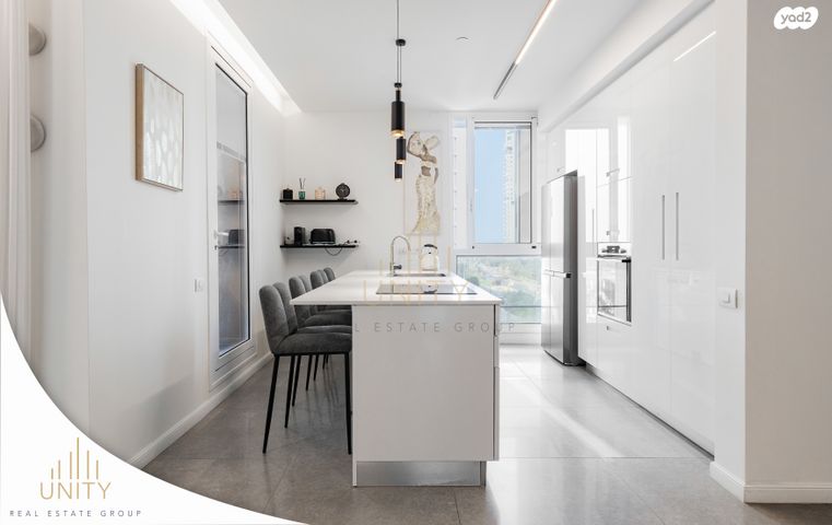 דירה, אהוד מנור, עיר ימים, נתניה