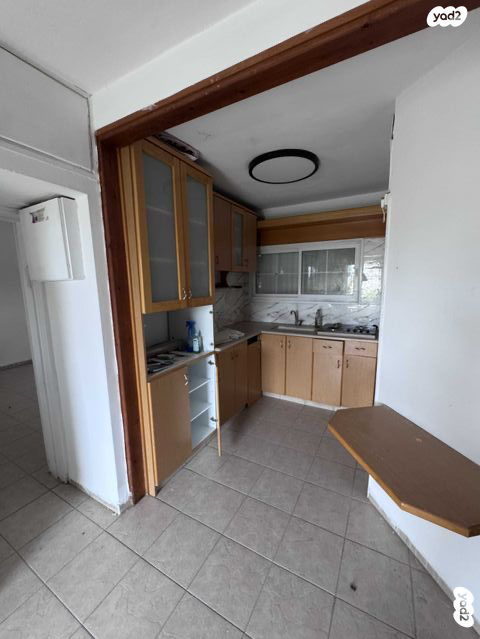 דו משפחתי, אהבת ציון, שיכון ג, טבריה