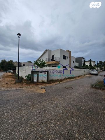 דו משפחתי, מיכה 6, גבעת הפרחים, בנימינה גבעת עדה