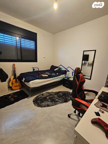 דו משפחתי, מיכה 8, גבעת הפרחים, בנימינה גבעת עדה