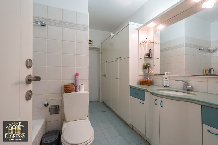 דירת גן, הרקפות 20, כרמל מערבי, חיפה