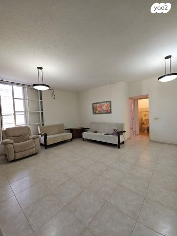 הרב עוזיאל 9