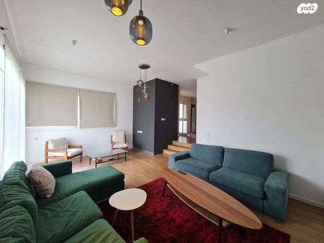 דו משפחתי, נווה גן, גן יבנה