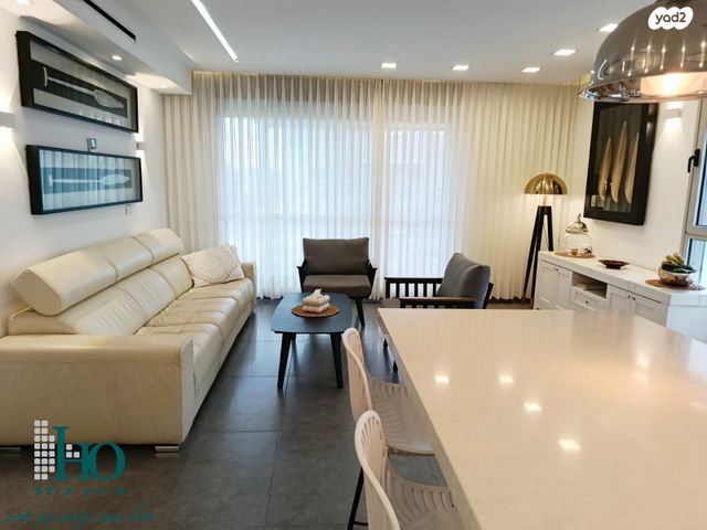 גג/ פנטהאוז, מפל התנור, שקמים ואגמים, אשקלון