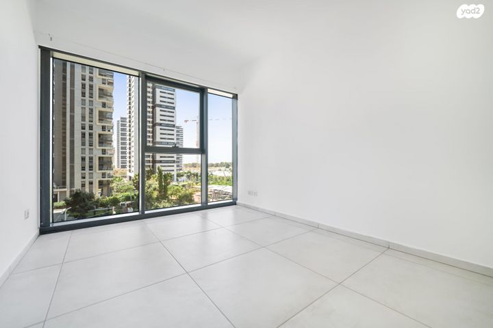 דירה, אריק איינשטיין, דרום חדש, פארק הים, בת ים