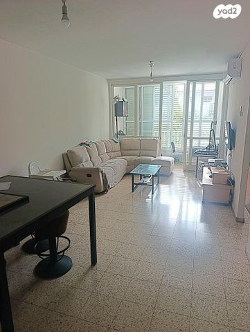 לוין אפשטיין 