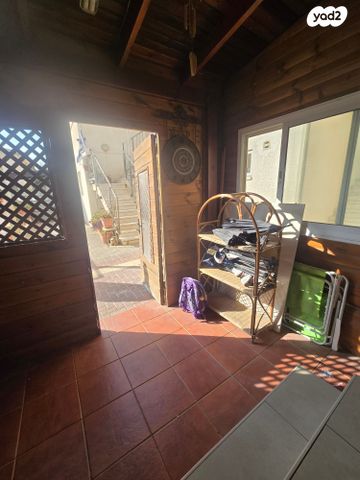 דירה, יצחק רבין, צפת