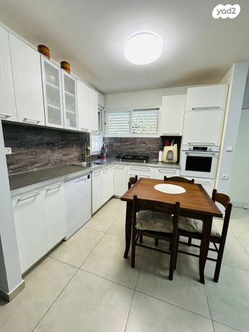 בית פרטי/ קוטג', בית אליעזר, חדרה